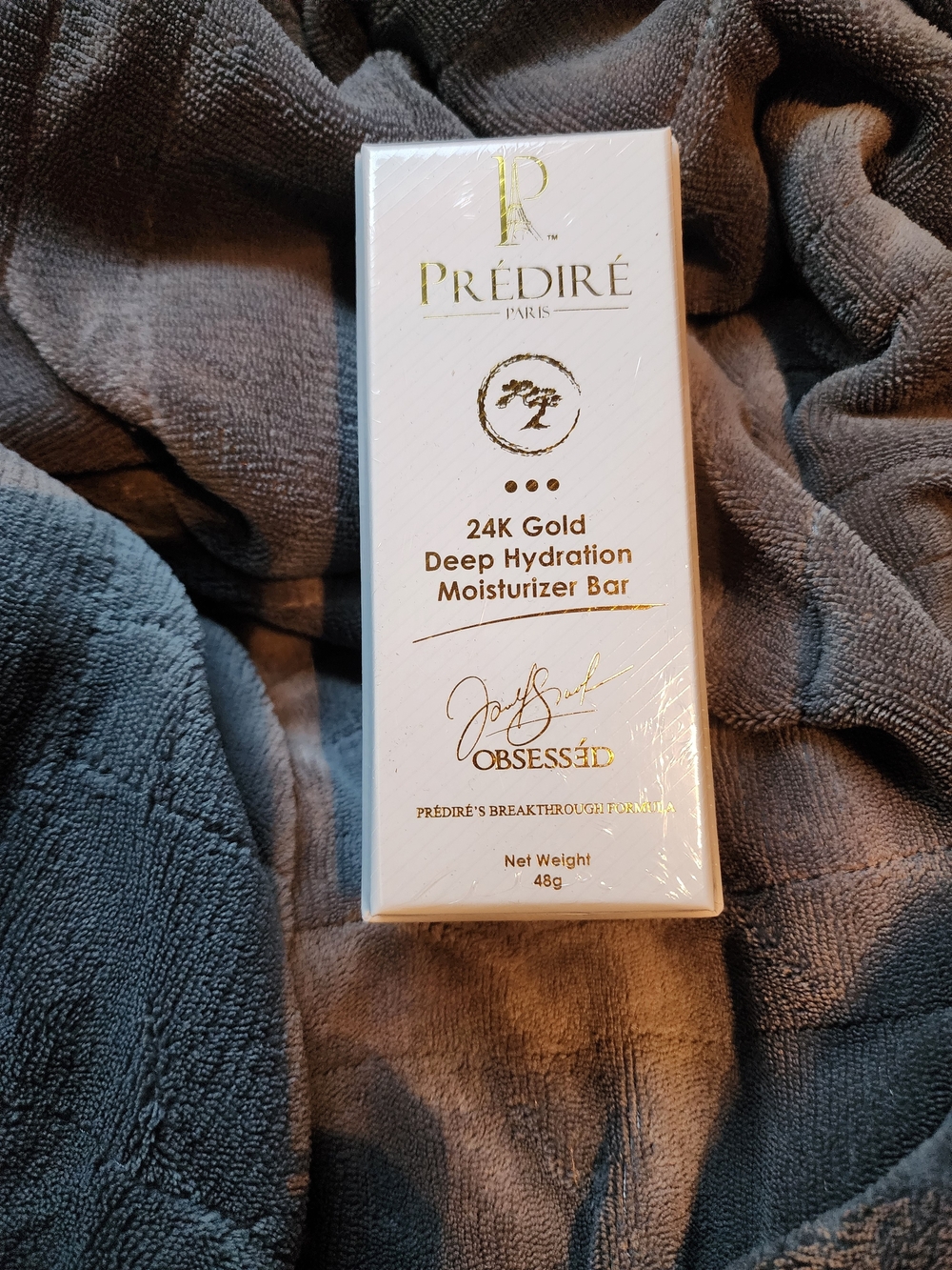 24K Gold Deep Hydration Moisturizer Bar - White & Gold